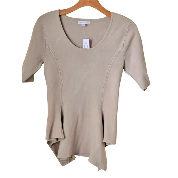 New York & Co Tan Top With Sharkbite Hem Size Small NWT - Picture 1 of 9